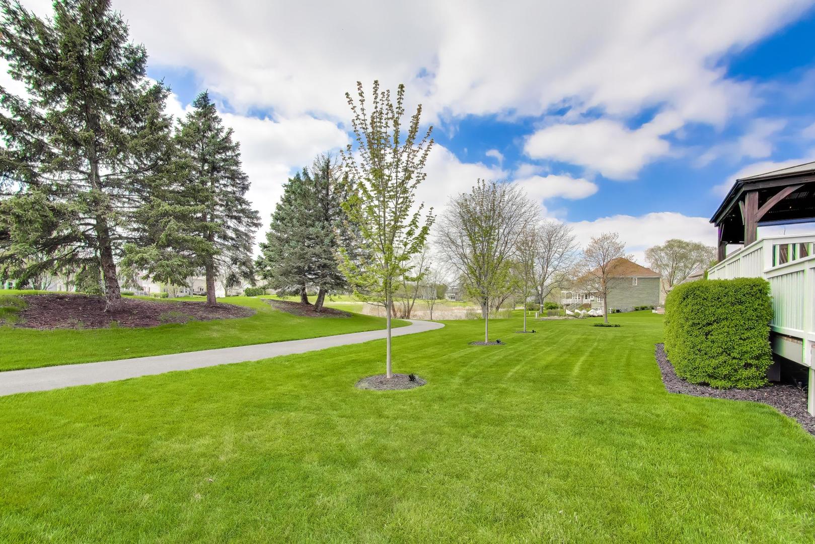 1N644 Woodhall Court Winfield IL 60190