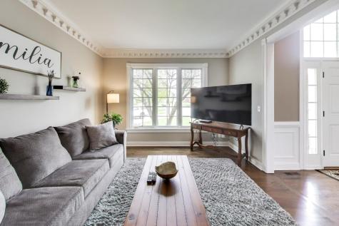 1N644 Woodhall Court Winfield IL 60190