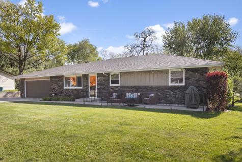 9825 Debbie Lane Machesney Park IL 61115