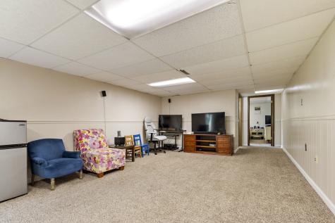 9825 Debbie Lane Machesney Park IL 61115