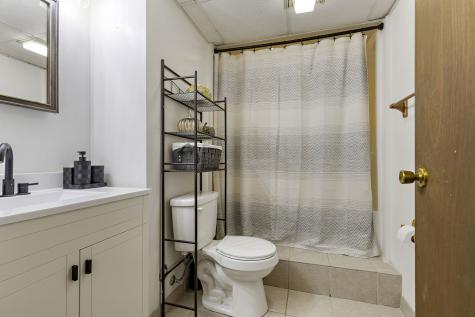 9825 Debbie Lane Machesney Park IL 61115