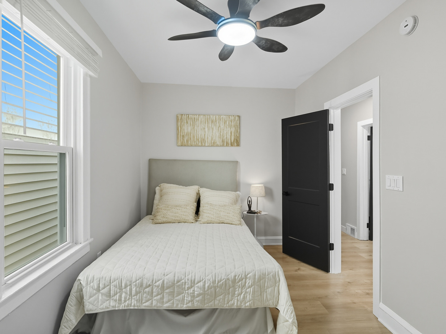 8442 South Kingston Avenue Chicago IL 60617