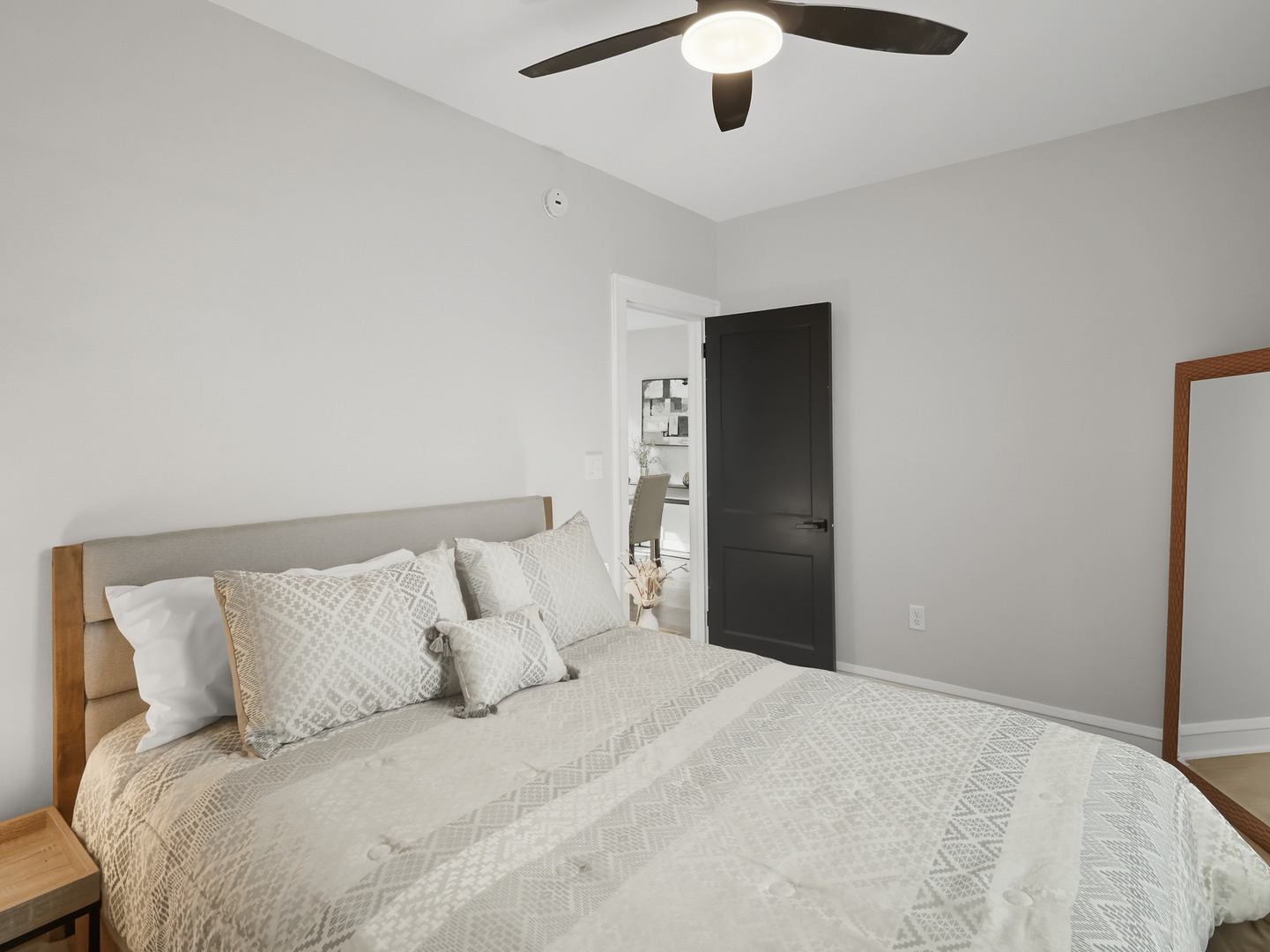 8442 South Kingston Avenue Chicago IL 60617