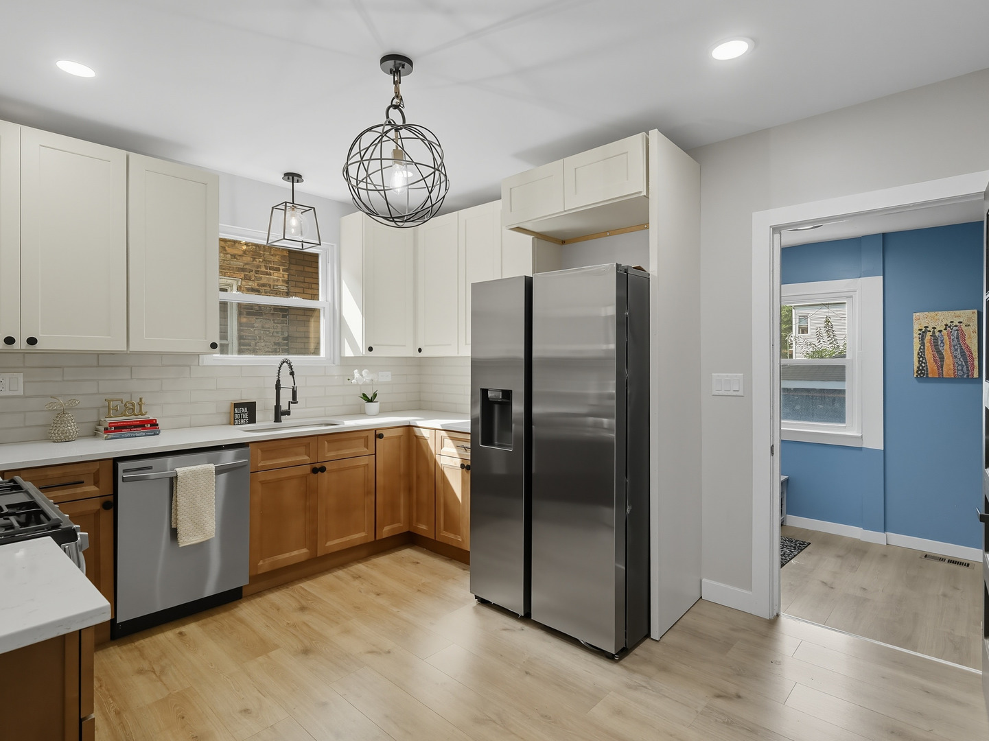 8442 South Kingston Avenue Chicago IL 60617