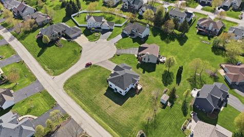 391 Teaberry Court Roscoe IL 61073