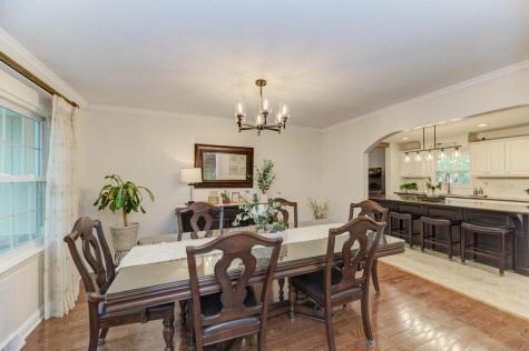 10S607 Glenn Drive Burr Ridge IL 60527