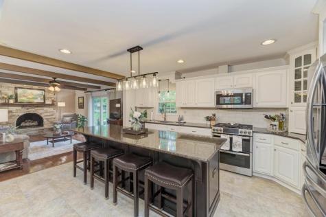 10S607 Glenn Drive Burr Ridge IL 60527