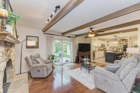 10S607 Glenn Drive Burr Ridge IL 60527