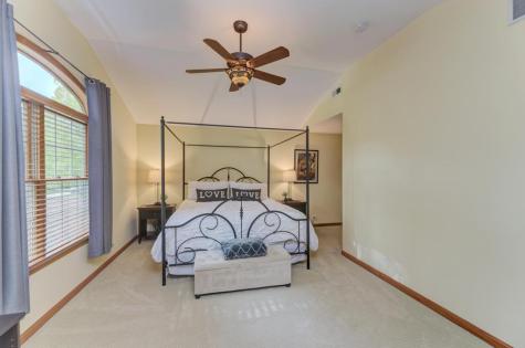 10S607 Glenn Drive Burr Ridge IL 60527
