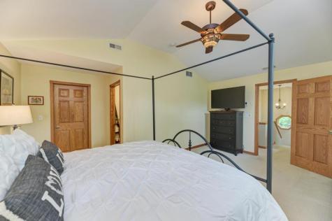 10S607 Glenn Drive Burr Ridge IL 60527