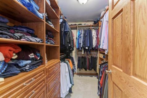 10S607 Glenn Drive Burr Ridge IL 60527