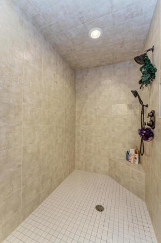 10S607 Glenn Drive Burr Ridge IL 60527