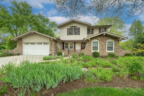 10S607 Glenn Drive Burr Ridge IL 60527