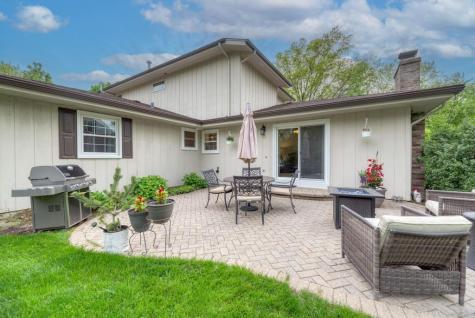 10S607 Glenn Drive Burr Ridge IL 60527