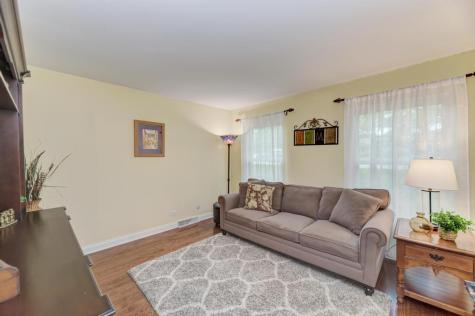 10S607 Glenn Drive Burr Ridge IL 60527