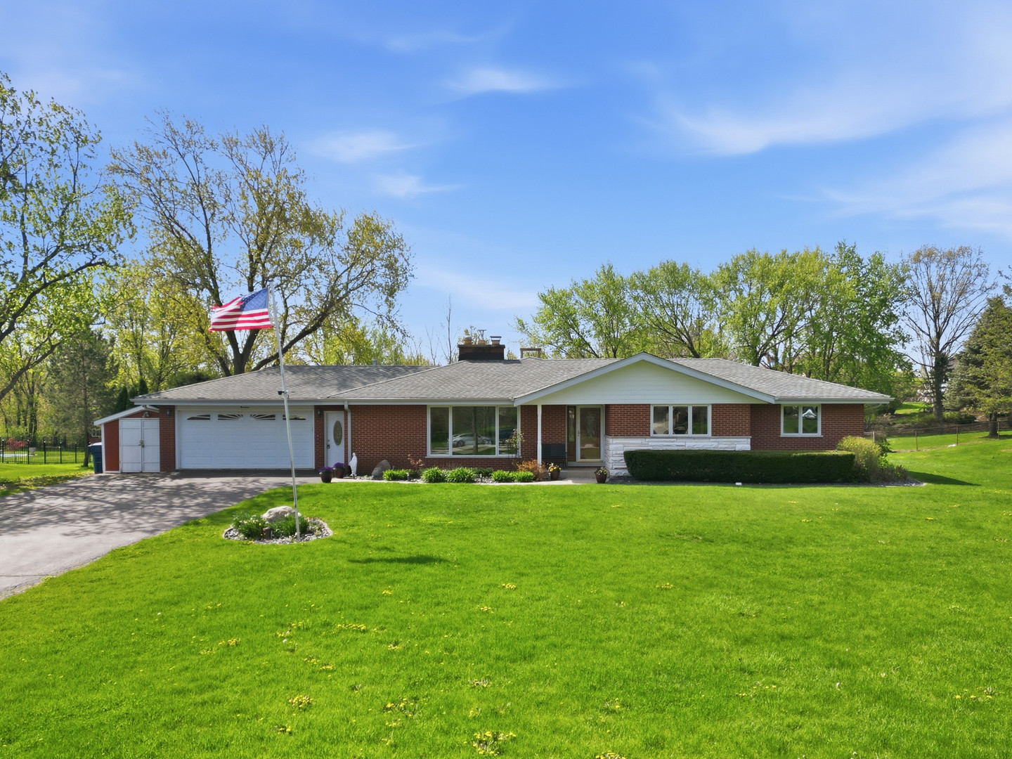 13 Wild Cherry Lane Palos Park IL 60464