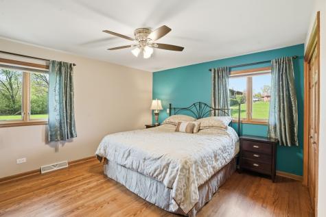 13 Wild Cherry Lane Palos Park IL 60464