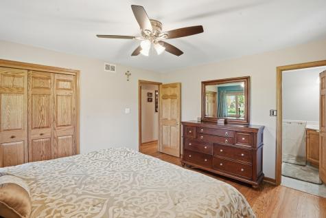 13 Wild Cherry Lane Palos Park IL 60464