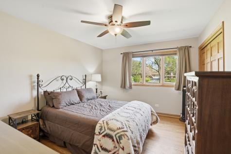 13 Wild Cherry Lane Palos Park IL 60464