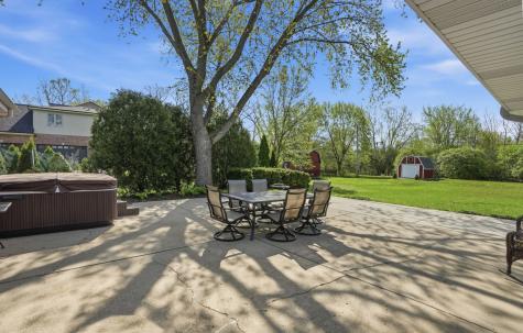 13 Wild Cherry Lane Palos Park IL 60464
