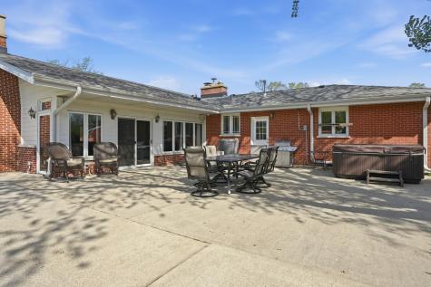 13 Wild Cherry Lane Palos Park IL 60464