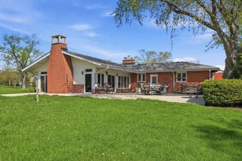 13 Wild Cherry Lane Palos Park IL 60464