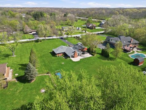 13 Wild Cherry Lane Palos Park IL 60464
