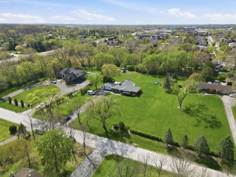 13 Wild Cherry Lane Palos Park IL 60464