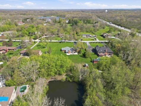 13 Wild Cherry Lane Palos Park IL 60464