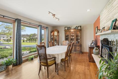13 Wild Cherry Lane Palos Park IL 60464