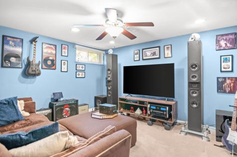 1515 Jewel Avenue St. Charles IL 60174