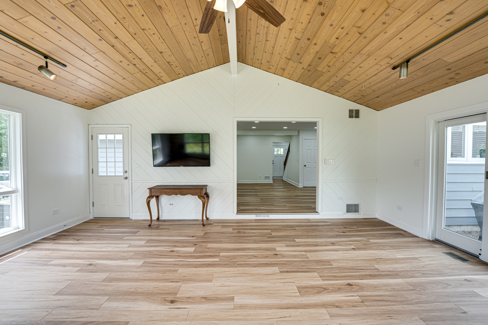 4433 Normandy Drive Lisle IL 60532