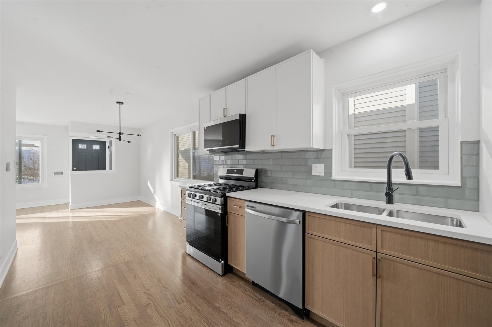 3415 North Kenton Avenue Chicago IL 60641