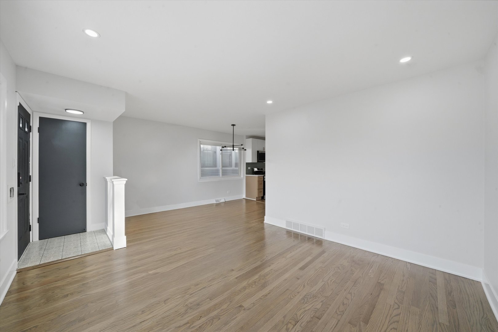 3415 North Kenton Avenue Chicago IL 60641