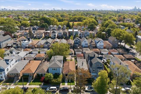 3415 North Kenton Avenue Chicago IL 60641