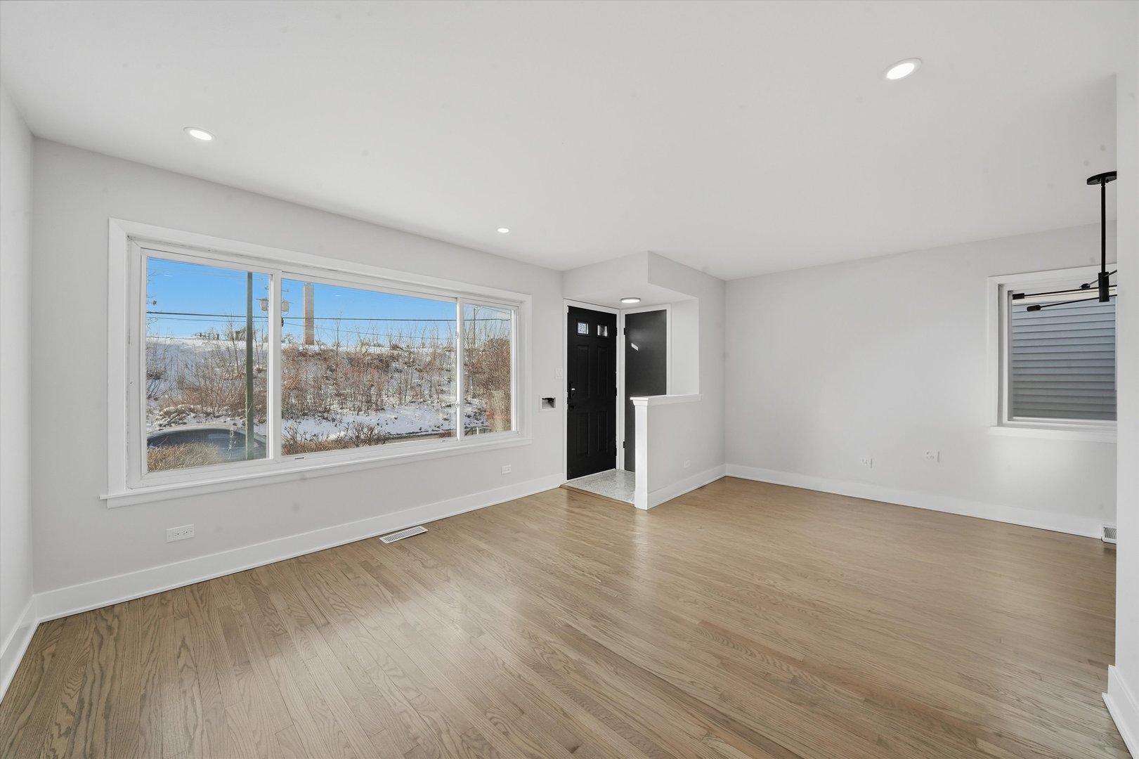 3415 North Kenton Avenue Chicago IL 60641