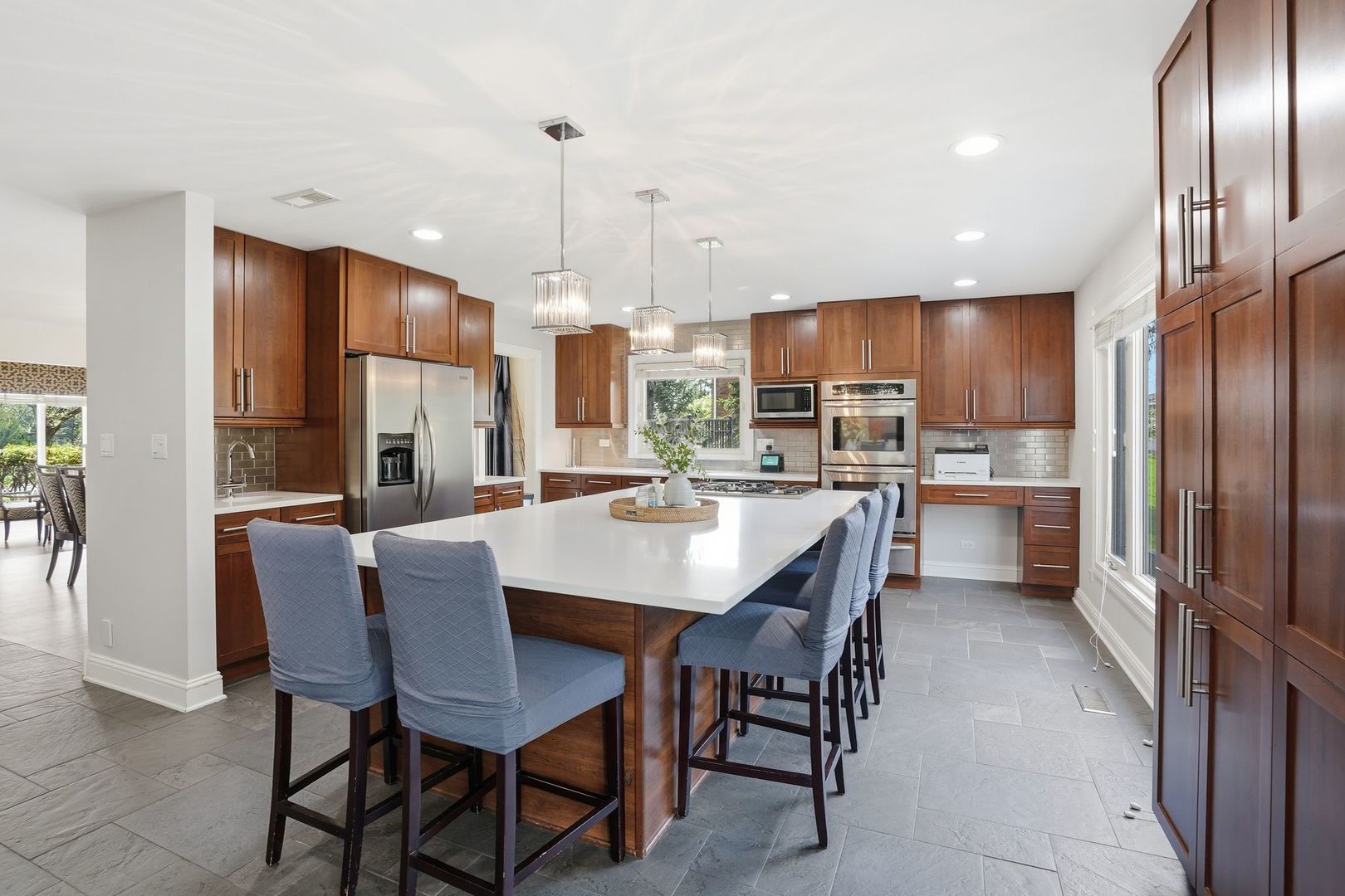 75 Regent Drive Oak Brook IL 60523