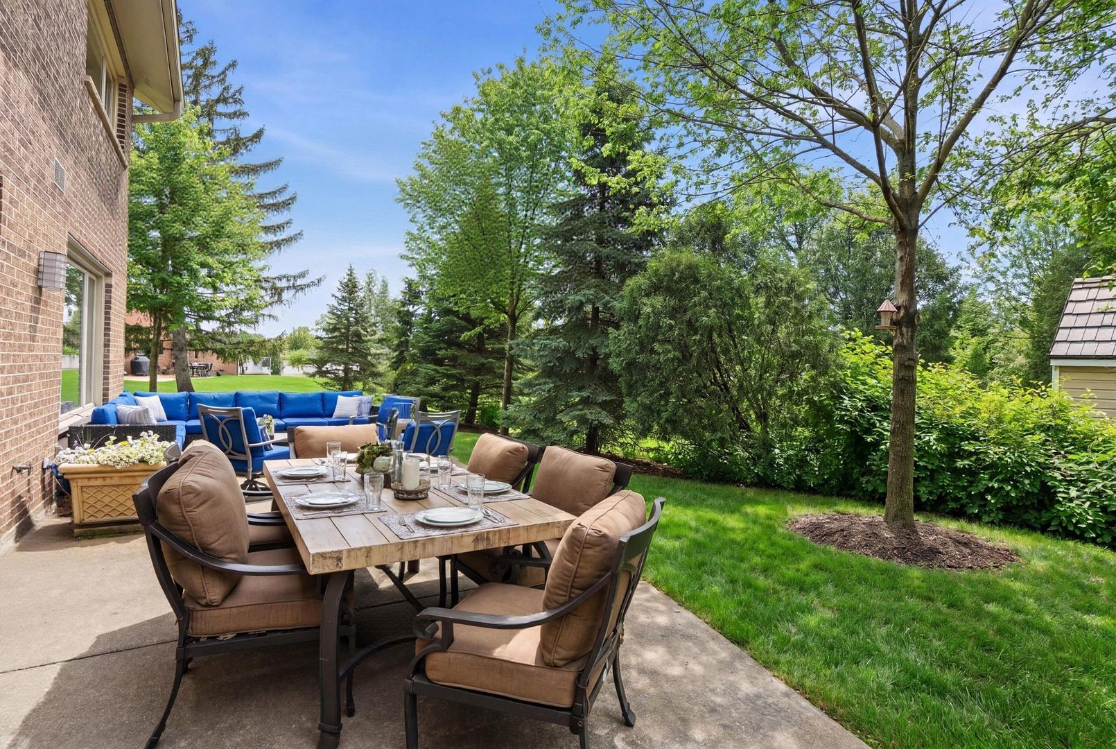 75 Regent Drive Oak Brook IL 60523