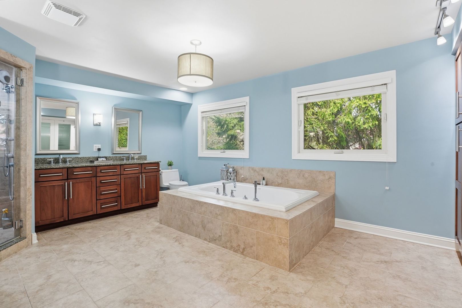 75 Regent Drive Oak Brook IL 60523