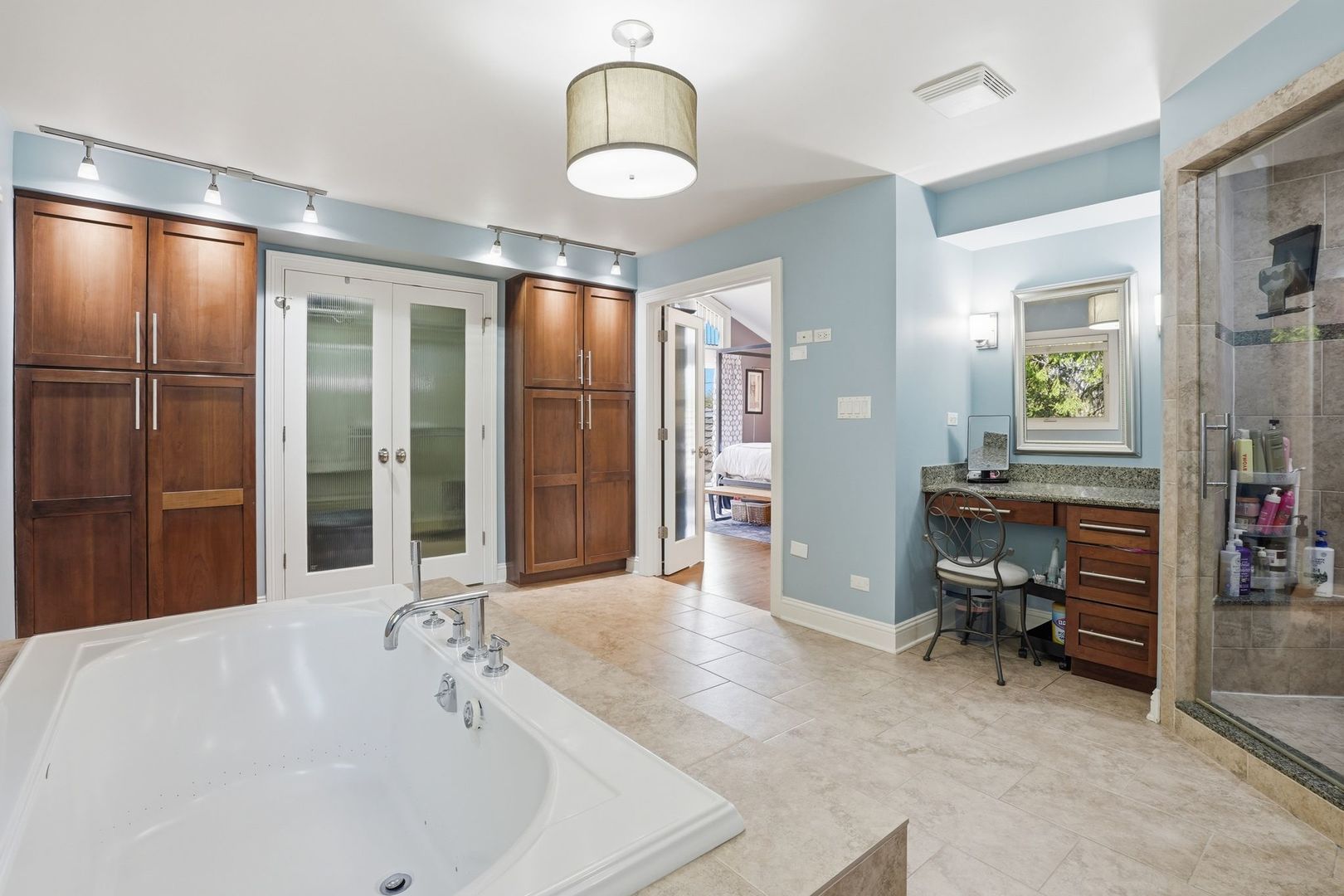 75 Regent Drive Oak Brook IL 60523