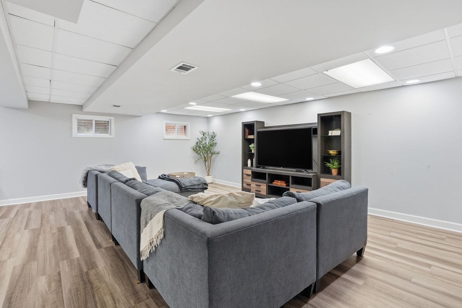 75 Regent Drive Oak Brook IL 60523