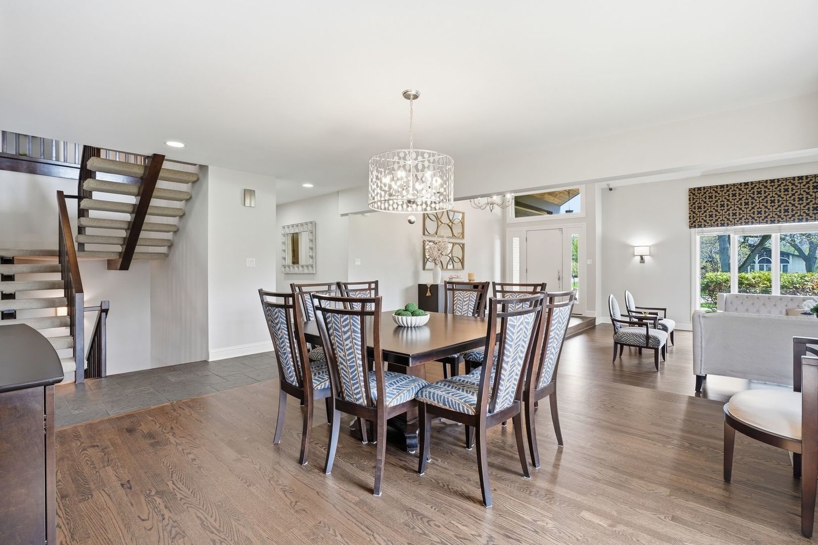 75 Regent Drive Oak Brook IL 60523