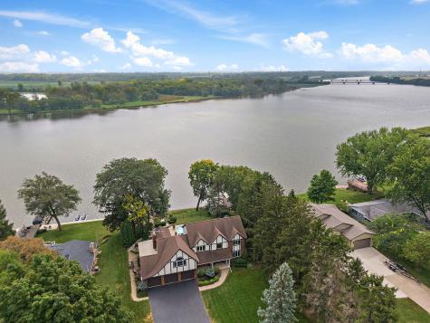 1606 Gregden Shores Drive Sterling IL 61081