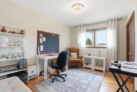 1308 East Thayer Street Mount Prospect IL 60056