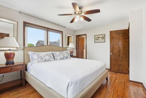 1308 East Thayer Street Mount Prospect IL 60056
