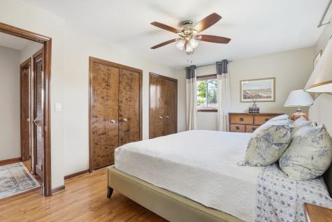 1308 East Thayer Street Mount Prospect IL 60056