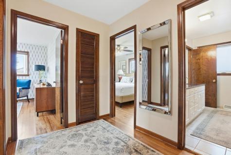 1308 East Thayer Street Mount Prospect IL 60056