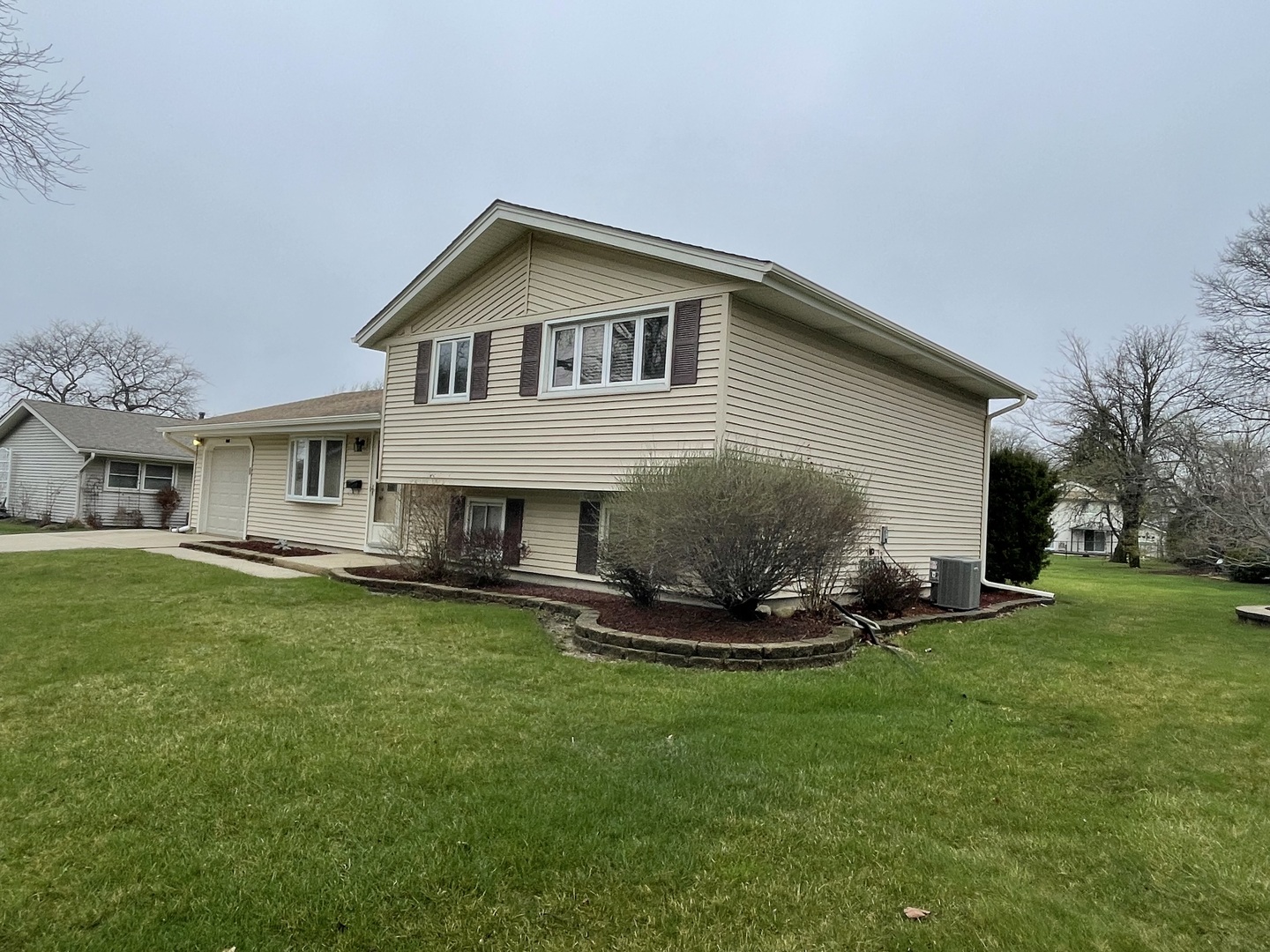 900 Georgean Lane Schaumburg IL 60193