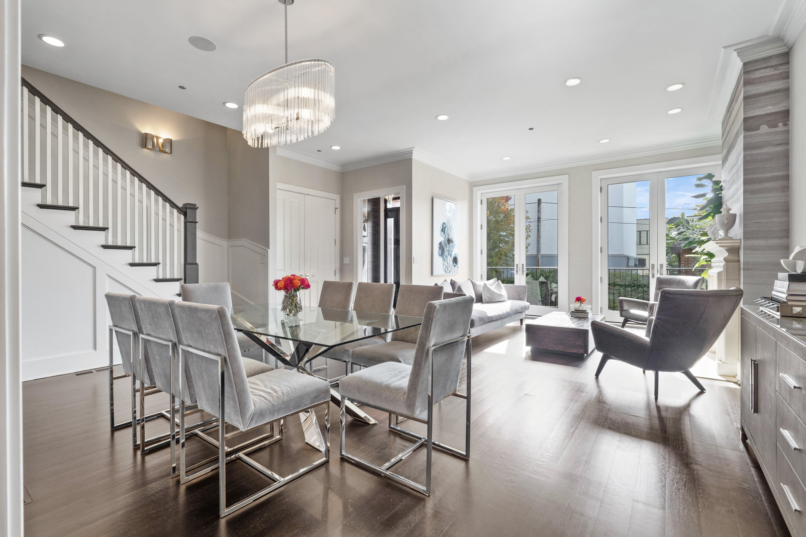 1634 West Surf Street Chicago IL 60657