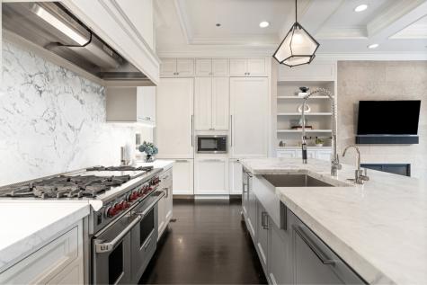 1634 West Surf Street Chicago IL 60657